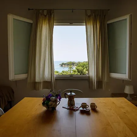 Baia Di Ogliastro Casa vacanze